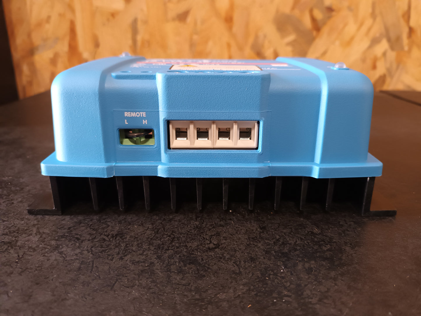 Orion-Tr Smart 12/12-18A (220W) Isolated DC-DC Charger