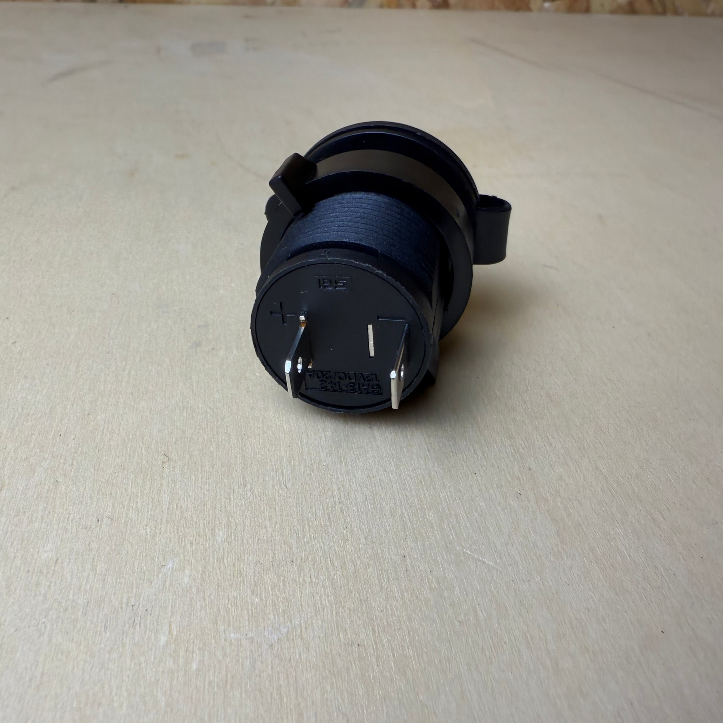 Ficha de Painel 12/24V 20A