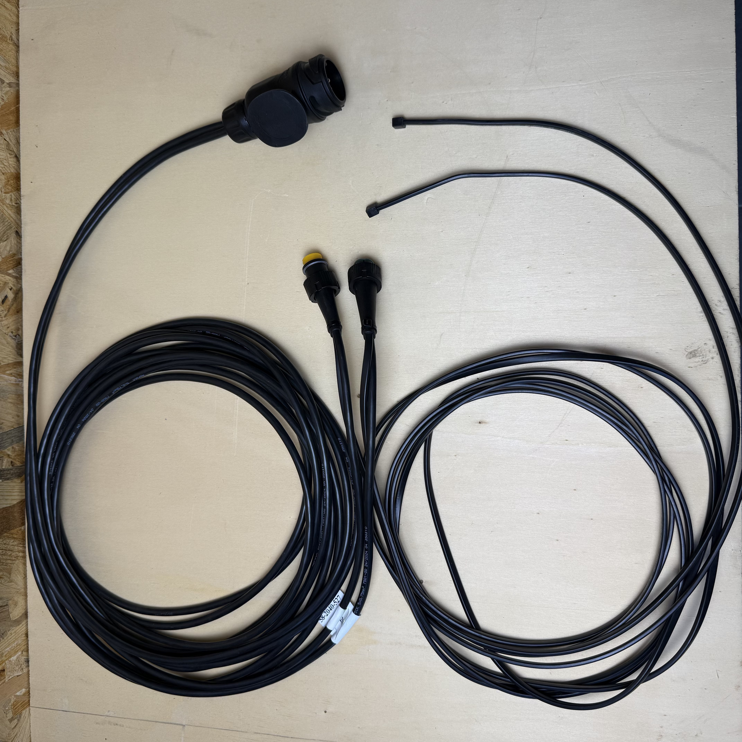 Kit cabos atrelados 13 pinos e cablagem aux