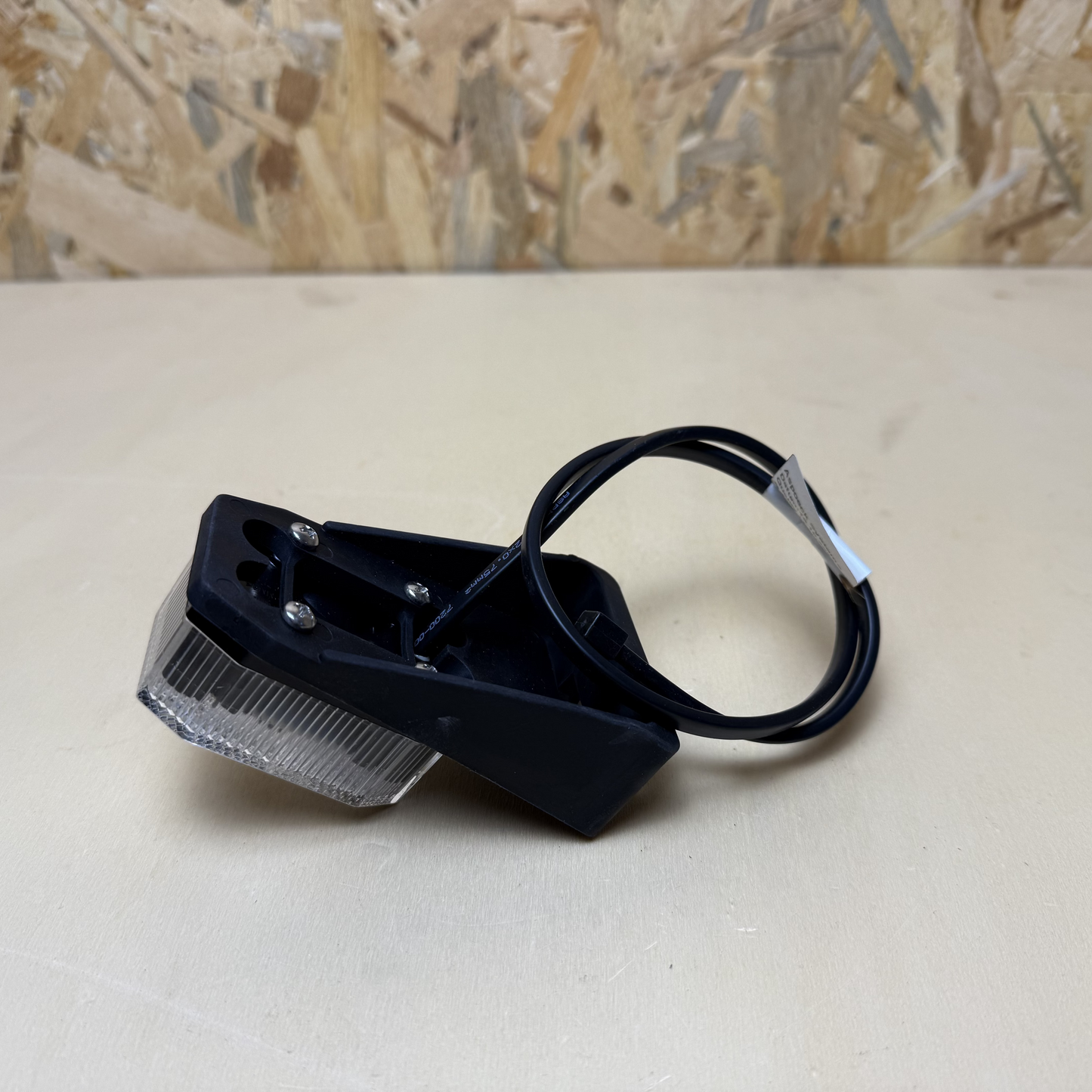 Piloto Frontal LED Branco Aspöck