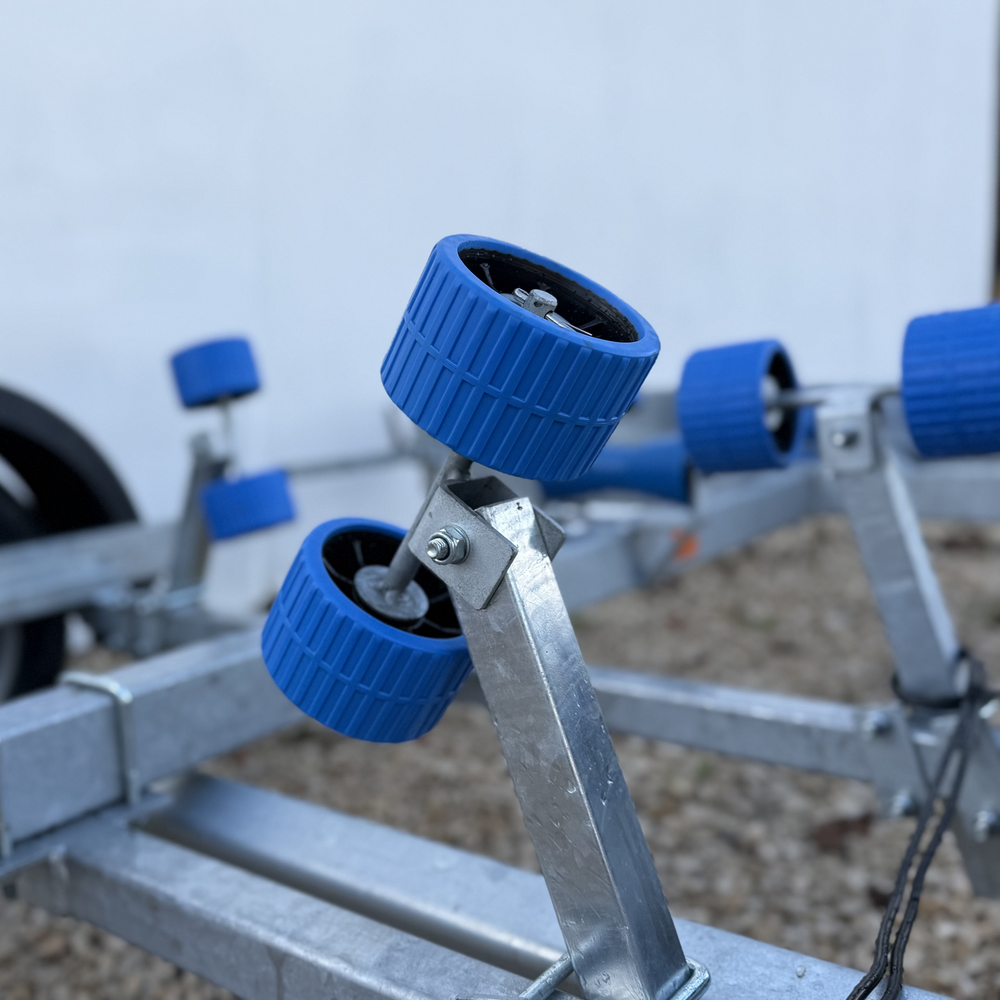 Rolete Lateral Azul para Atrelado de Barco