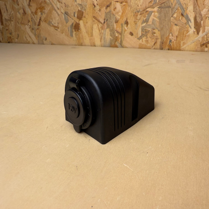 Suporte Saliente para Tomadas 12/24V