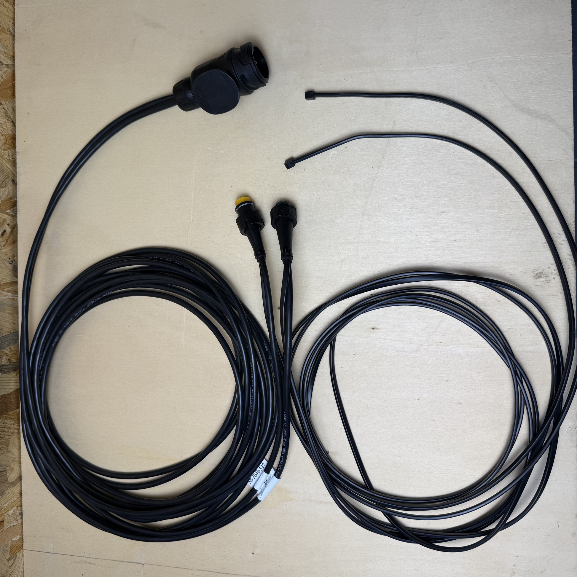 Kit cabos atrelados 13 pinos e cablagem aux